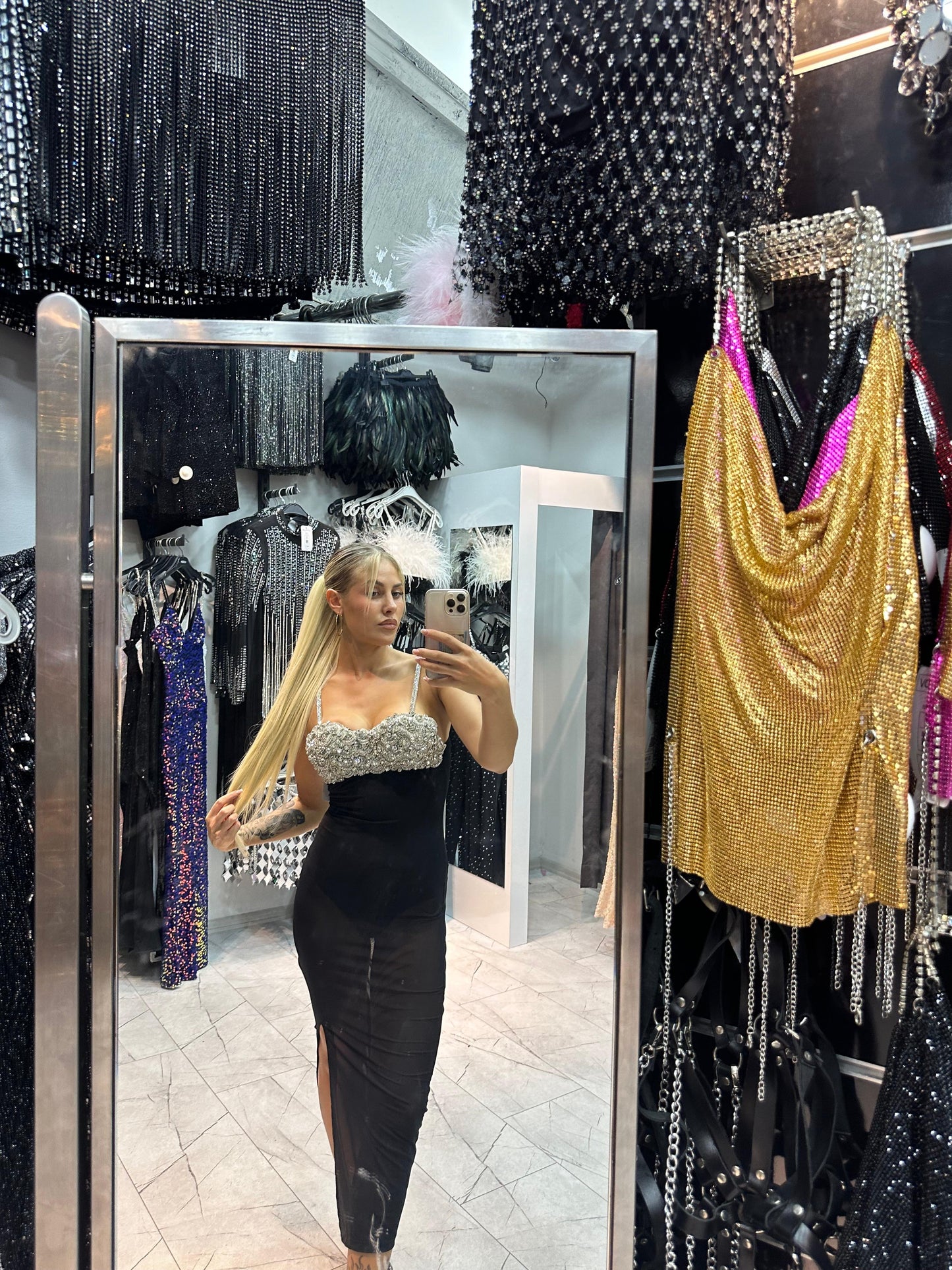 Sütyen İşlemeli Tül Elbise