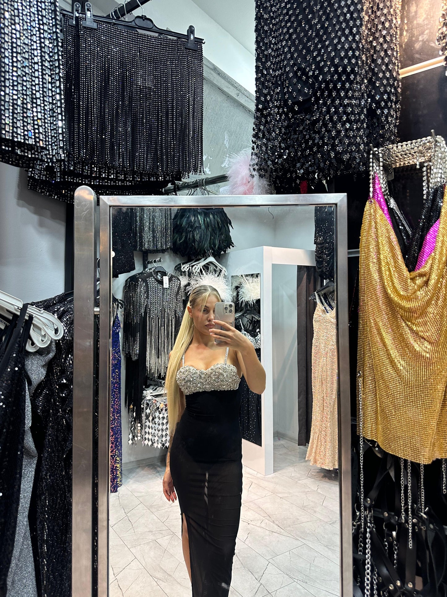 Sütyen İşlemeli Tül Elbise