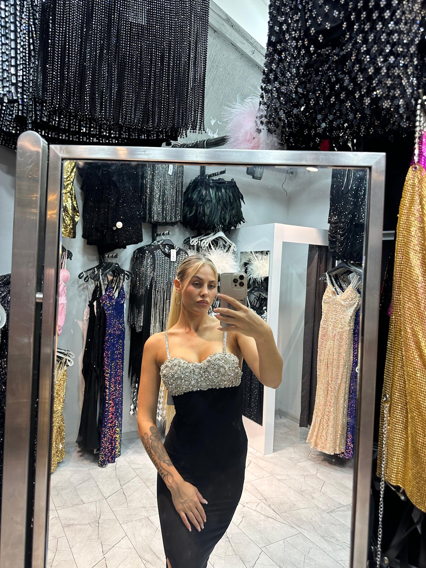 Sütyen İşlemeli Tül Elbise