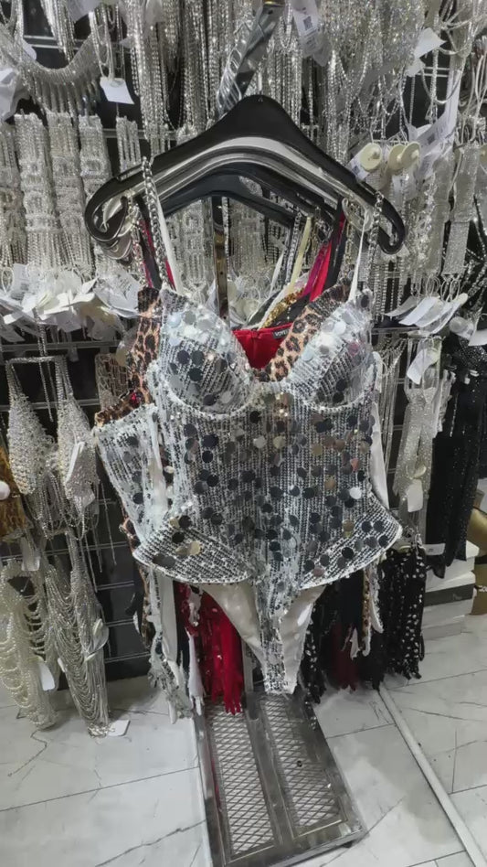 Yanları Volanlı Eldivenli Body